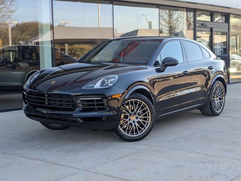 Certified 2023 Porsche Cayenne Coupe image 1