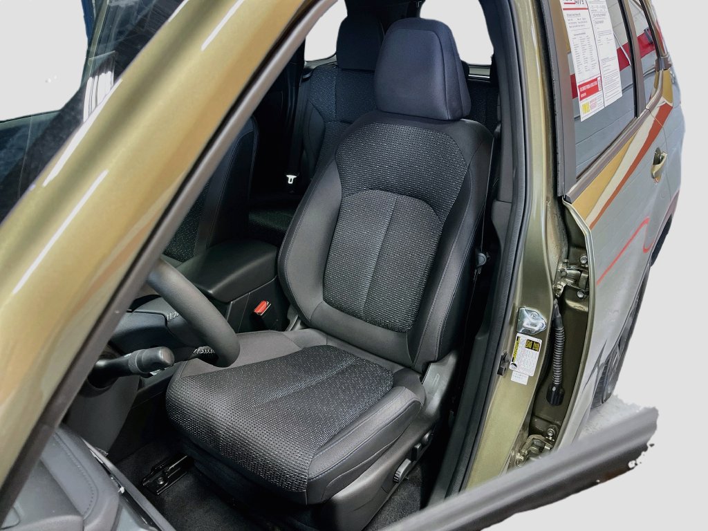 Used 2025 Subaru Forester Premium AWD/4WD image 18