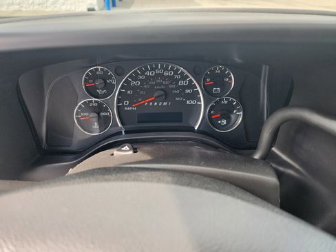 New 2025 Chevrolet Express 2500 Extended w/ Driver Convenience Package image 34