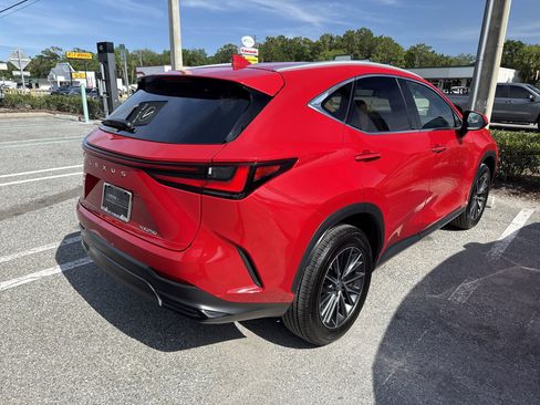 Certified 2025 Lexus NX 250 FWD w/ Accessory Package (Z1) image 4