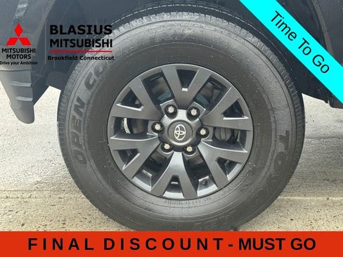 Used 2023 Toyota Tacoma SR5 AWD/4WD image 19