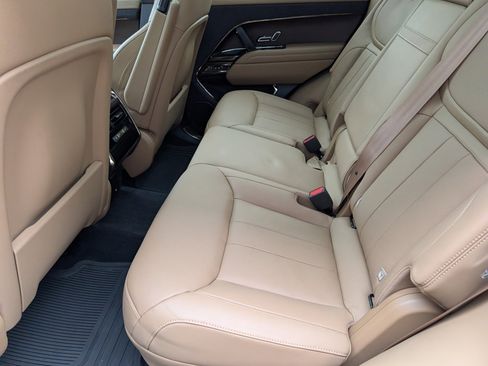 Used 2024 Land Rover Range Rover Sport SE image 27