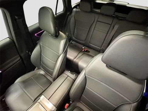Certified 2025 Mercedes-Benz GLC 300 4MATIC image 23