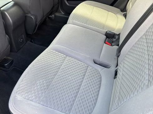 Used 2021 Ford Escape SE FWD image 7