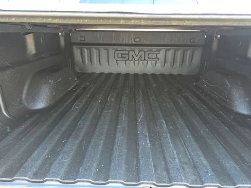 Used 2018 GMC Sierra 1500 SLT AWD/4WD image 4