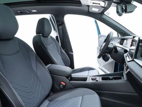 New 2026 Volkswagen Tiguan SE R-Line image 75