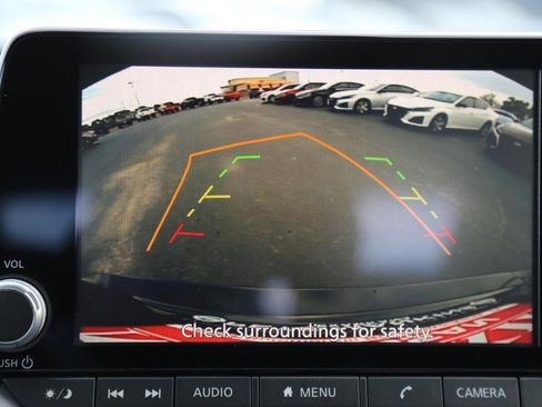 Used 2025 Nissan Altima 2.5 SV image 14