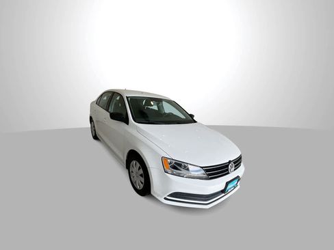 Used 2016 Volkswagen Jetta S FWD image 2
