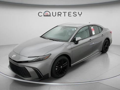 New 2026 Toyota Camry SE FWD image 2