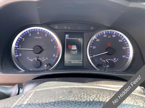Used 2019 Toyota Highlander LE AWD/4WD image 15