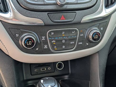 Used 2019 Chevrolet Equinox Premier FWD image 27