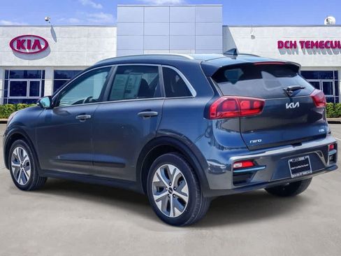Certified 2022 Kia Niro EX FWD image 6