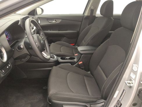 Used 2021 Kia Forte LXS FWD image 17