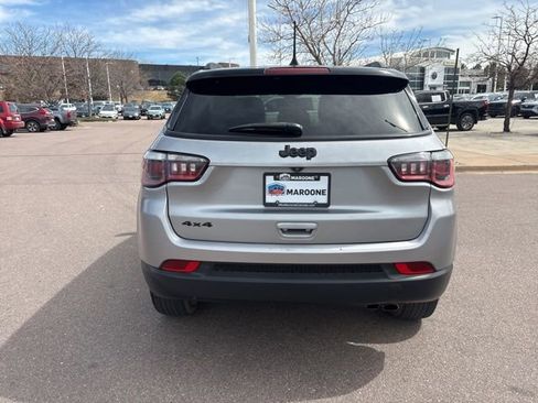 Used 2019 Jeep Compass Latitude AWD/4WD image 5