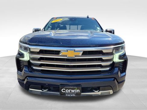 Used 2022 Chevrolet Silverado 1500 High Country w/ Z71 Off-Road Package AWD/4WD image 4