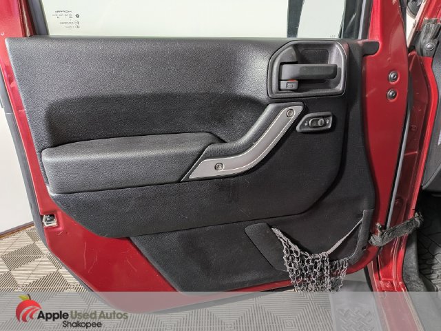 Used 2011 Jeep Wrangler Unlimited Sahara AWD/4WD image 10