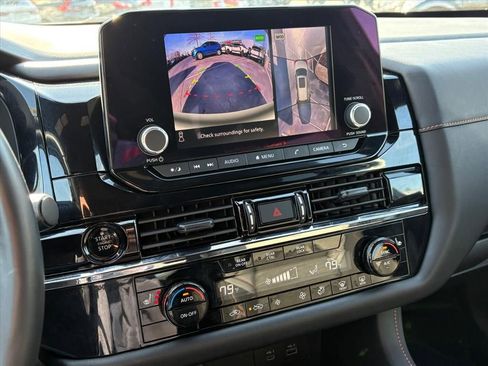 Used 2025 Nissan Pathfinder Rock Creek image 10