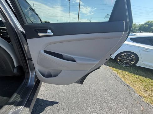 Used 2019 Hyundai Tucson SE FWD image 19