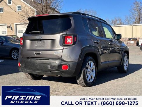 Used 2018 Jeep Renegade Latitude image 7