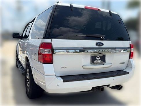 Used 2017 Ford Expedition XLT RWD image 5