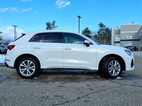 Used 2023 Audi Q3 2.0T Premium image 2