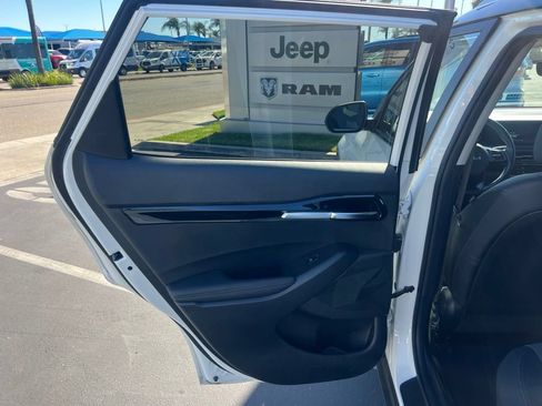 Used 2024 Kia Seltos S FWD image 36
