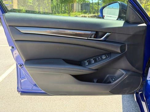 Used 2021 Honda Accord Sport image 10