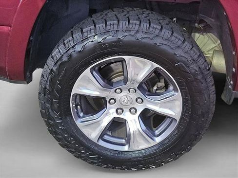 Used 2019 RAM 1500 Laramie AWD/4WD image 23