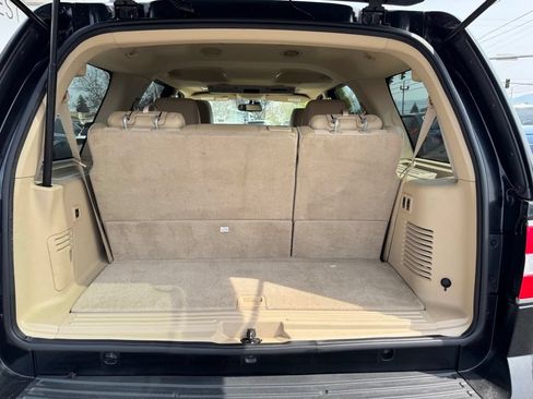 Used 2010 Lincoln Navigator 4WD image 15