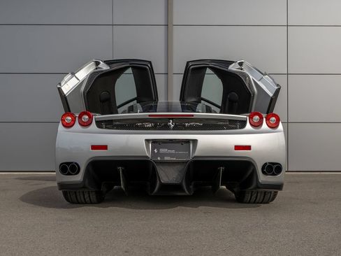 Used 2003 Ferrari Enzo RWD image 12