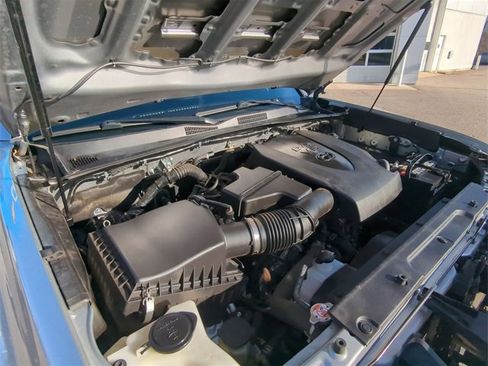 Used 2020 Toyota Tacoma TRD Sport image 28
