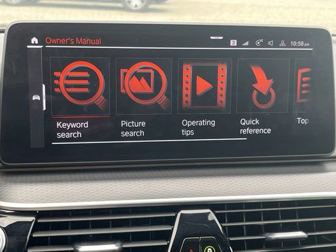 Used 2022 BMW 540i xDrive w/ M Sport Package AWD/4WD image 36