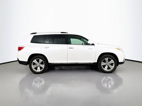 Used 2013 Toyota Highlander Limited AWD/4WD image 8