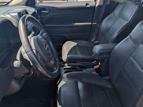 Used 2015 Jeep Patriot High Altitude AWD/4WD image 23
