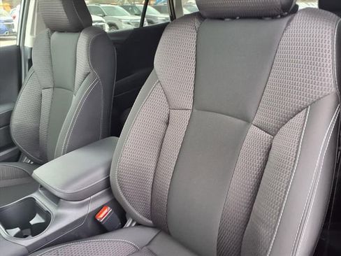 Certified 2025 Subaru Outback Premium image 7