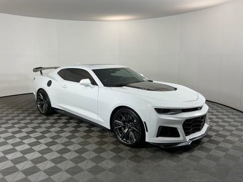 Used 2020 Chevrolet Camaro ZL1 RWD image 3