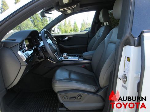 Used 2022 Audi Q8 Premium Plus AWD/4WD image 13