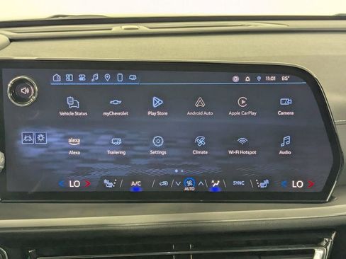 Used 2025 Chevrolet Traverse LT w/ LPO, Floor Liner Package FWD image 18