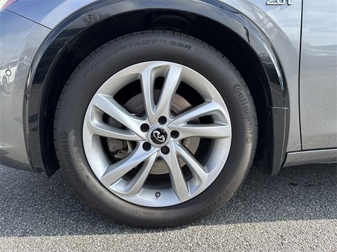 Used 2019 INFINITI QX30 w/ Navigation Package image 11