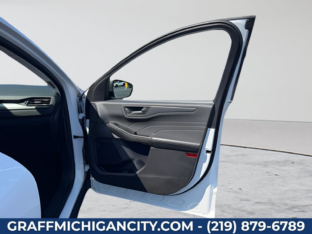 Used 2024 Ford Escape Active AWD/4WD image 31