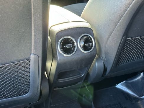 Certified 2022 Mercedes-Benz GLA 250 4MATIC image 15