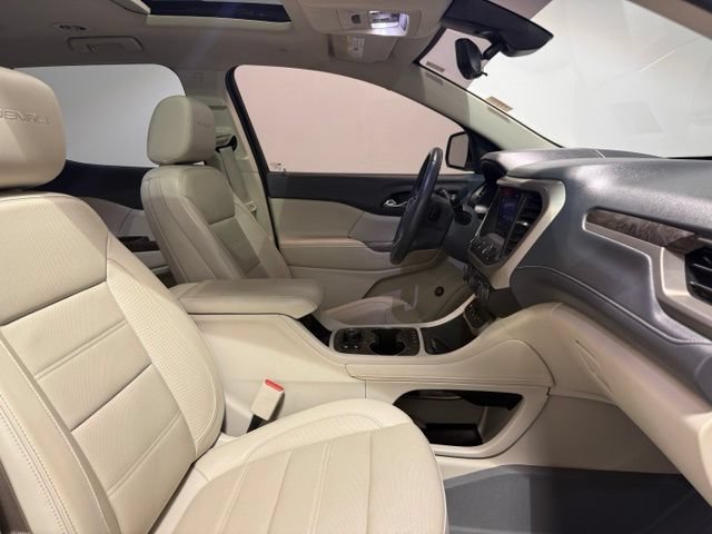Used 2020 GMC Acadia Denali w/ Technology Package AWD/4WD image 35