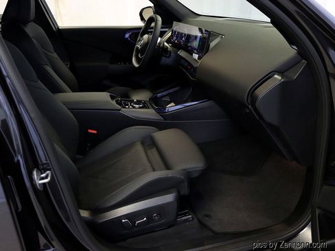 Used 2025 BMW X3 xDrive30i w/ Convenience Package image 31