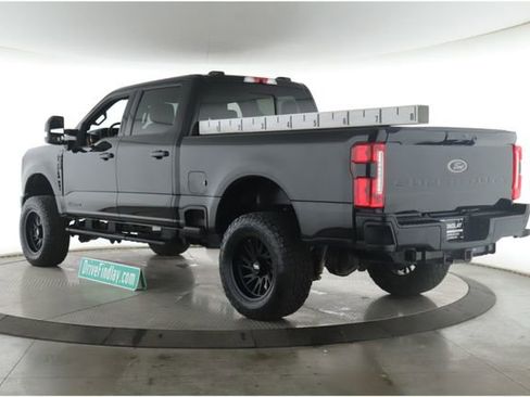 Used 2024 Ford F250 Lariat w/ Lariat Ultimate Package AWD/4WD image 5