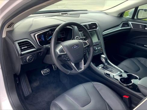 Used 2016 Ford Fusion Energi Titanium image 17