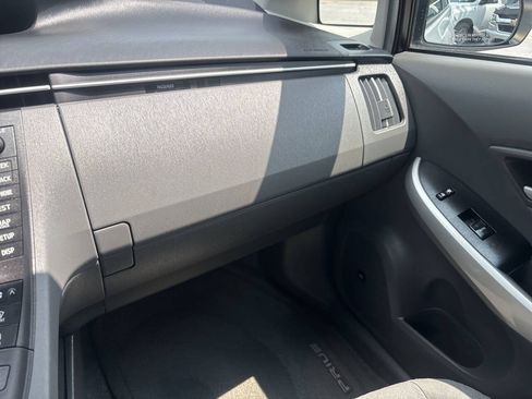 Used 2011 Toyota Prius Three w/ Solar Roof Pkg FWD image 24