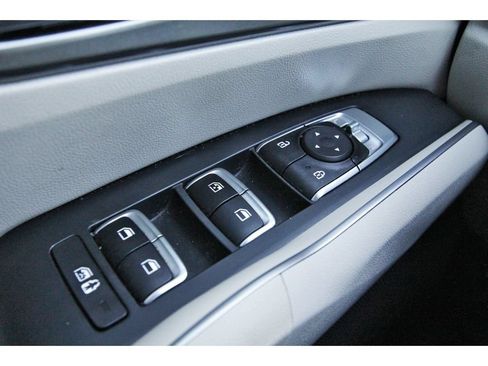 Used 2023 Kia Sorento EX FWD image 19