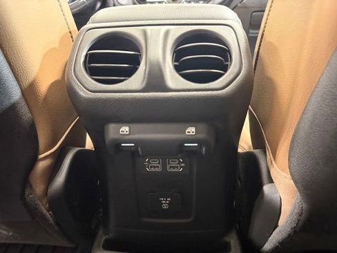 Used 2020 Jeep Wrangler Unlimited Rubicon w/ Uconnect 4C Nav & Sound Group image 36