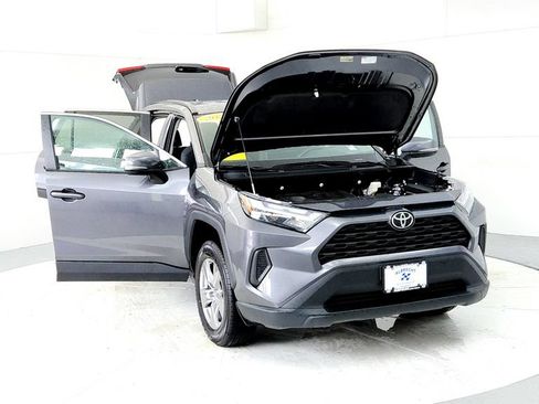 Certified 2025 Toyota RAV4 XLE AWD/4WD image 9
