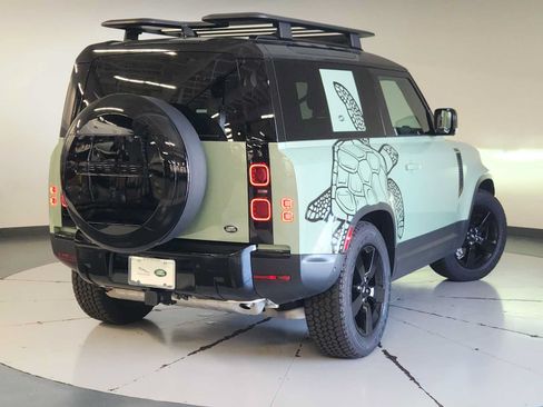 Used 2023 Land Rover Defender 110 75th Limited Edition AWD/4WD image 2